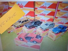 Collection Hachette "un