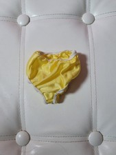 Pour poupée Cathie Bella :culotte tenue "Matinée "1969