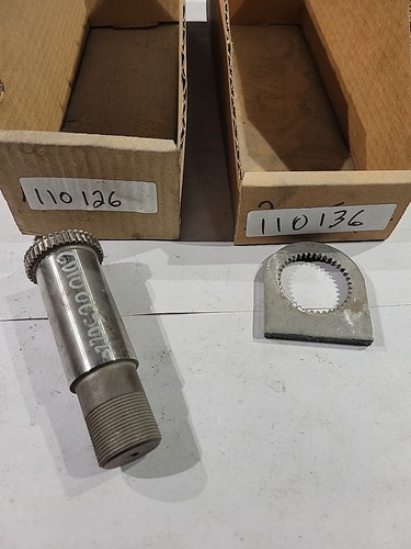 Tracteur holder joint - tracteur, bolt