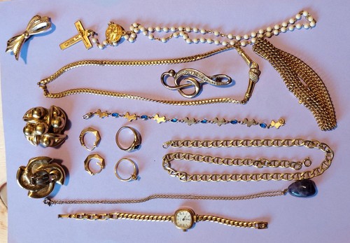 Lot bijoux anciens plaqués - lot,