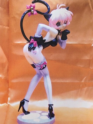Resin garage kit scale model
