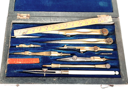 Ancienne boite compas - boite,