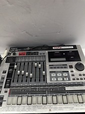 Roland MC-808 Sampling Groovebox