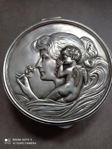 Boîte art déco - femme, et