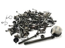 Kawasaki ZR7 ZR750F [1999] - screws and residual parts are bundle