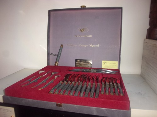 Ménagère pièces laguiole - 25,