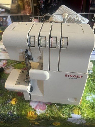 Surjeteuse singer - surjeteuse,