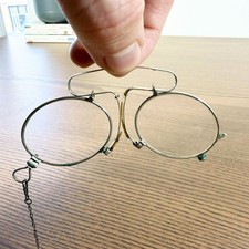 Antique Belle Époque Nose Clamp Glasses - Silver Metal Frame with Chain