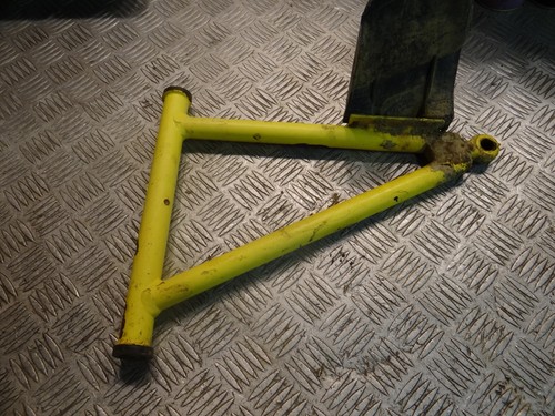 Triangle avant droit quad - avant,