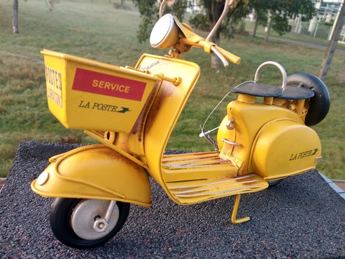 Scooter vespa poste en - scooter, poste,en