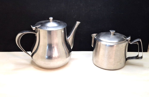 Lot bouilloires en inox - 2,