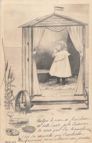 Petite fille travers - petite,