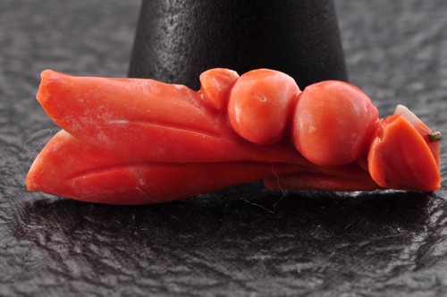 Ancien corail rouge - , sculpté