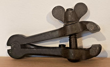 Rare Ancien Étau à Main A