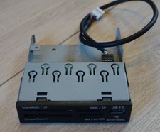 lecteur multicartes interne cartes mémoires  pour PC de bureau