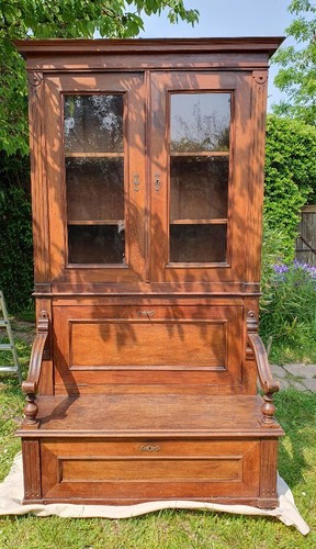 Vitrine avec banquette - , de