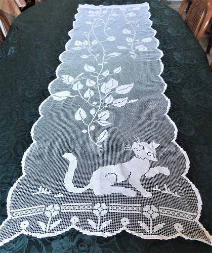 Rideaux brode main sur filet - ,