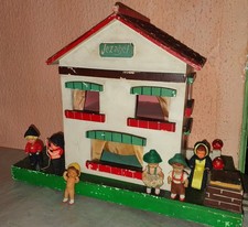 Maison de poupée vintage
