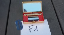 F1/ Ancien rasoir de sûreté