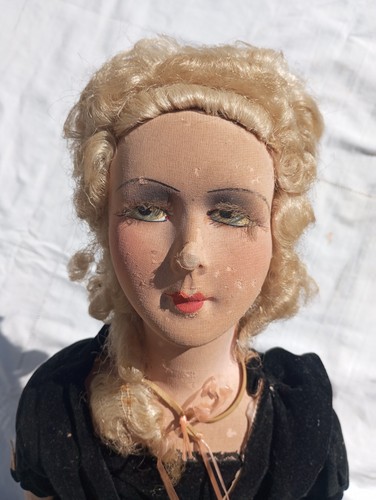Grande poupée salon - poupée,