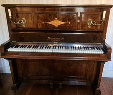 Ancien piano droit MacKenzie &