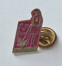 (B10) Pin's Dorothée Bis