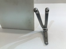 REPOSE-PIEDS ARRIÈRE GAUCHE YAMAHA R1 2000-2001 / ARRIÈRE LEFT FOOT GMR