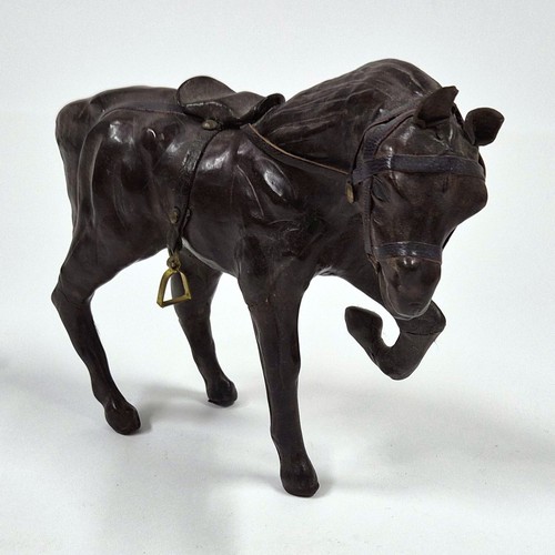 Figurine cheval cuir - cheval, en
