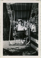 ANTIQUE PHOTO - VINTAGE SNAPSHOT - WOMEN'S SWING GARDEN FUNNY