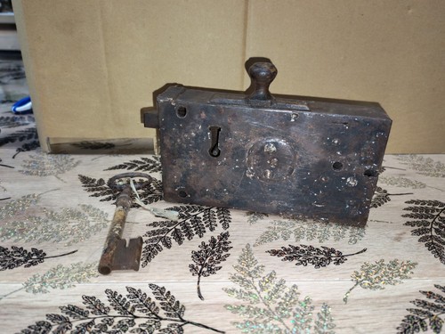 Ancienne jolis grosse serrure - jolis,