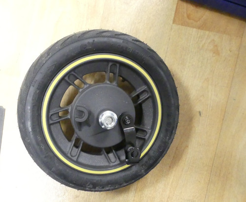 Roue avant pour trottinette - roue,