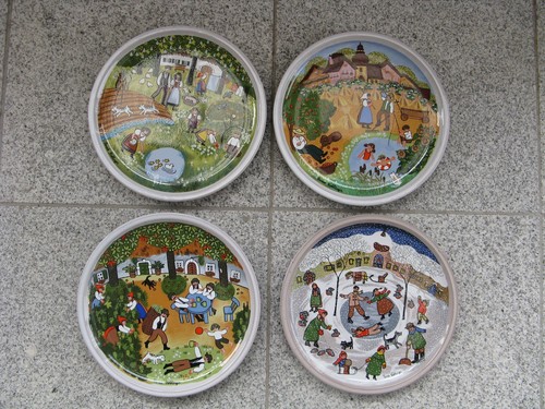 Assiettes murales de - 4,