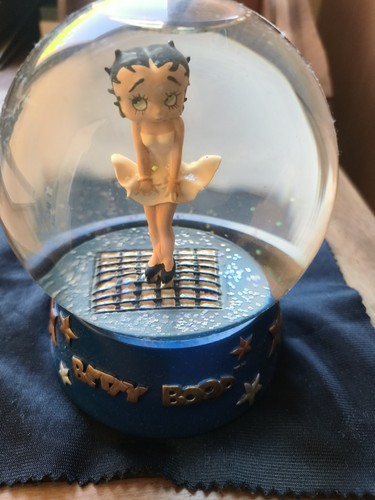 Betty boop boule - boop, neige