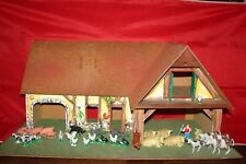 STARLUX WOODEN FARM ISOREL ANIMALS COWS BACKYARD