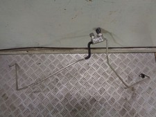 Toyota Yaris 2013 Avant Tuyau