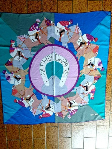 Rare foulard crepe de soie - ,