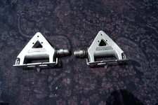 Shimano 600 tricolor pedales