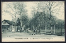 Old postcard Maisons-Blanches, Route Nationale being reloaded 
