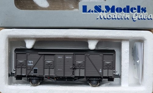 Models 300020 couvert - ls,