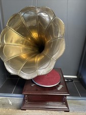 Gramophone a pavillon avec Manivelle .