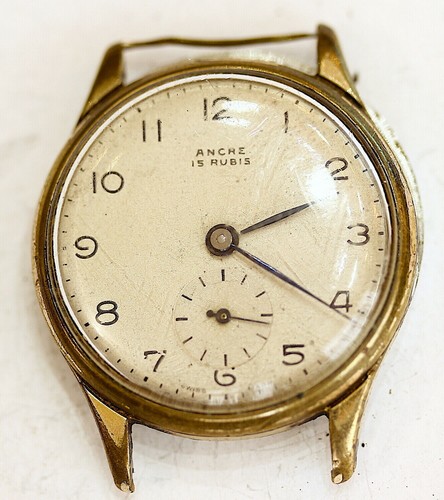 Montre mécanique ancienne - montre,