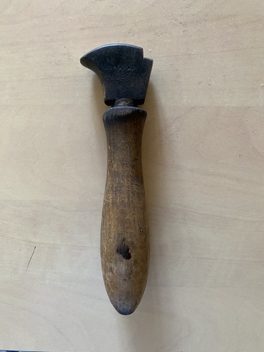 Outil fer lisser - , ancien