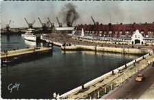 Old postcard Calais Bassin Paradis (979587)