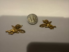 ornement ancien de meuble en