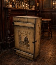 ARMOIRE DE BAR CAISSE CARGO