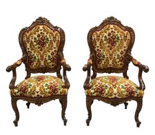 Fauteuils noyer sculpté style