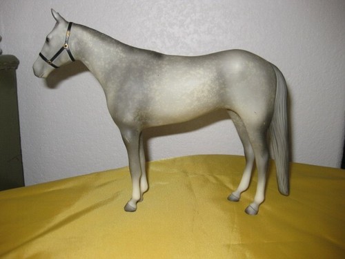 Breyer collectible horse - collectible, jah