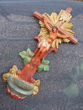 Ancien bénitier en plâtre