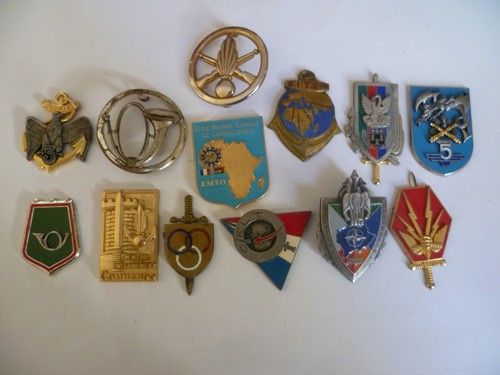 Lot insignes militaire pucelle - insignes,