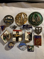 LOT 15 DIVERS PUCELLE INSIGNES